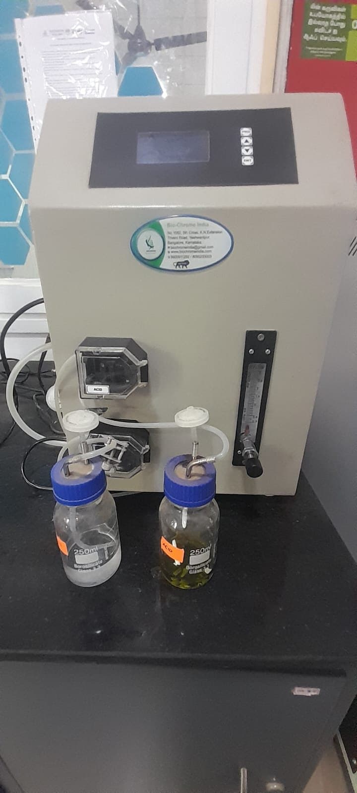 Benchtop Fermenter / Bioreactor in the Research Hub lab